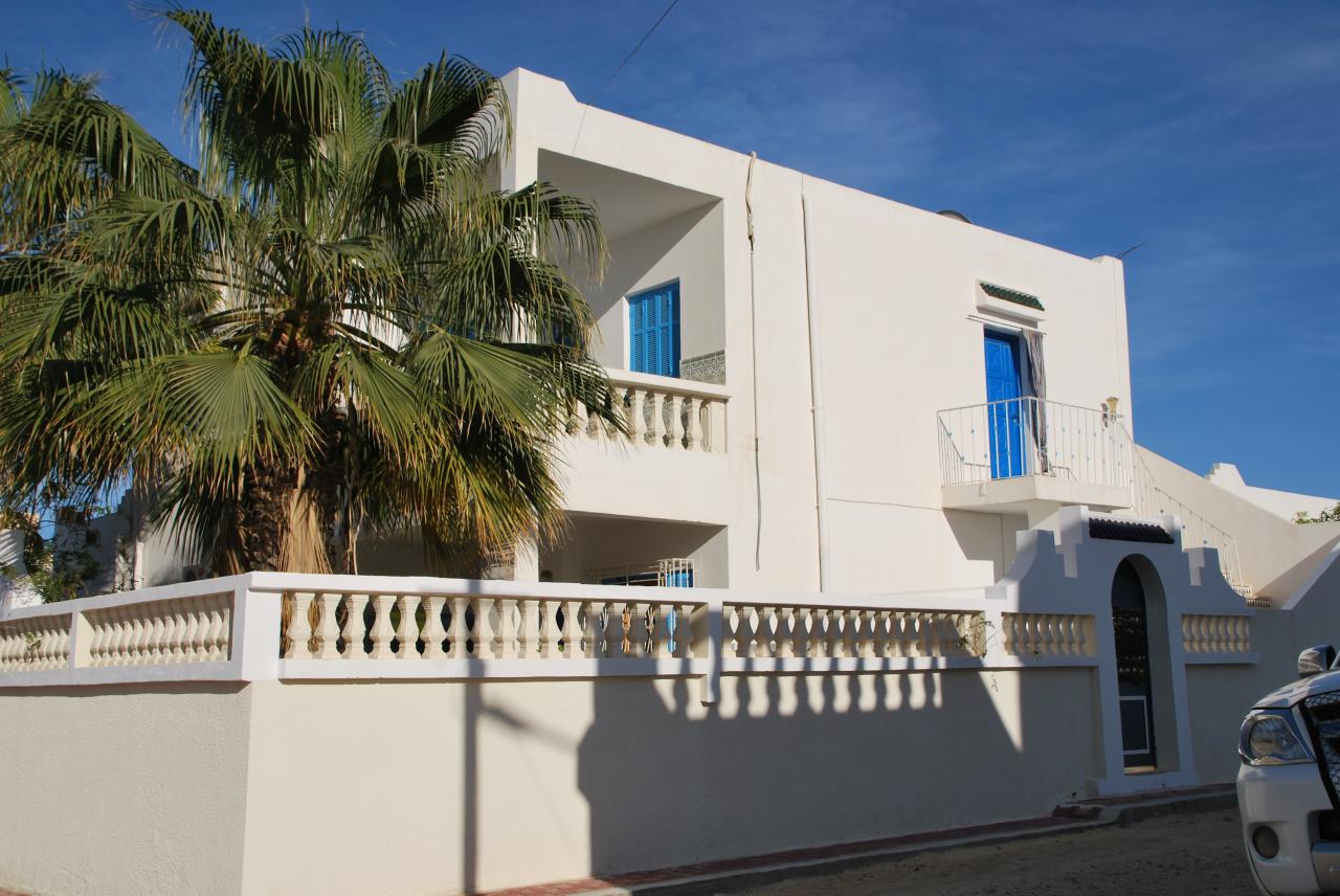 toujours l'etage de la villa khawa