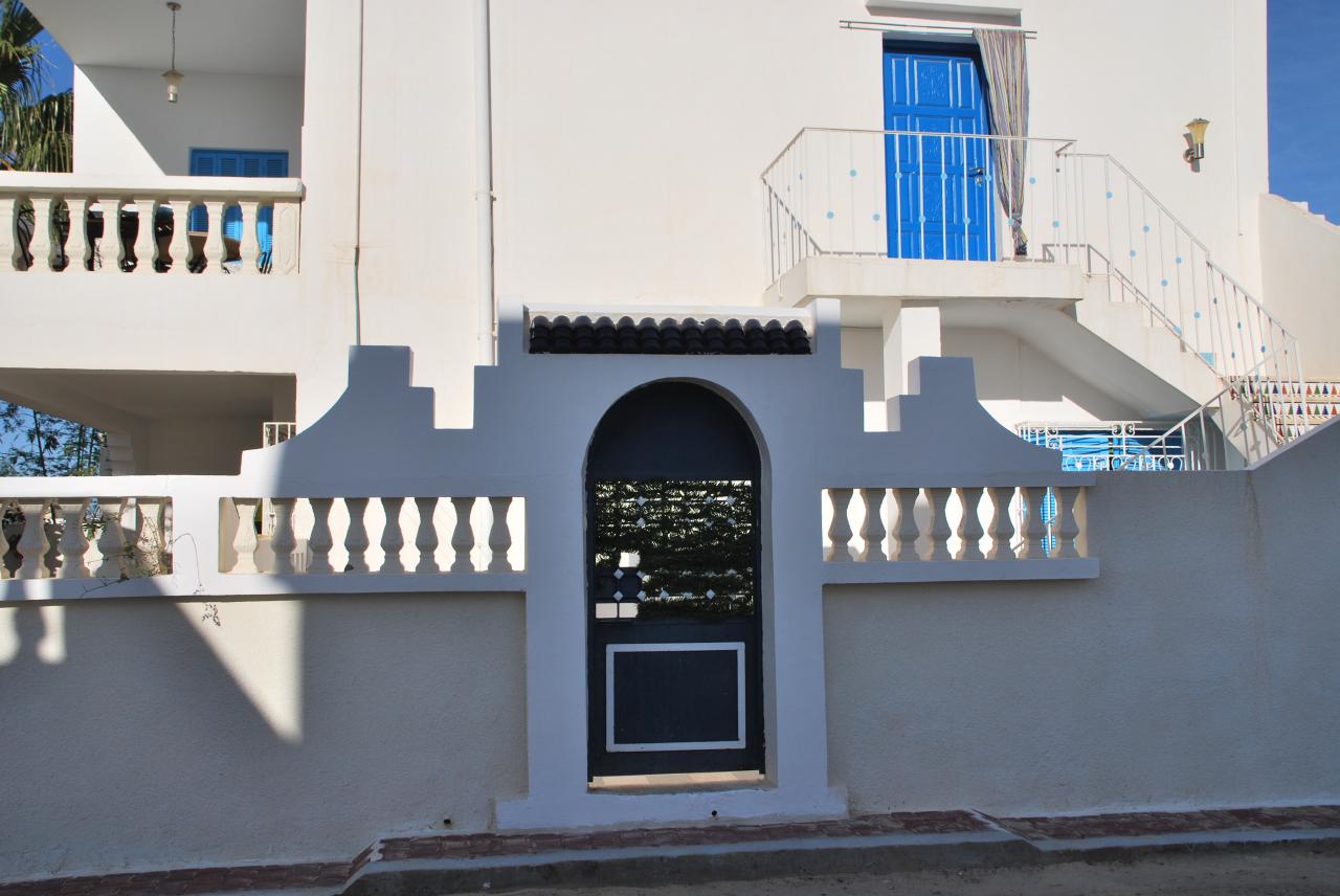 l'entrée privée pour l'etage villakhawa djerba